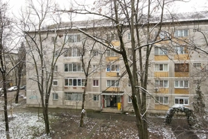 Gheorghe Lazar - 4 Camere, Decomandat, Etaj 3, 2 Bai, Centrala Proprie