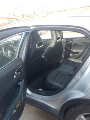 Mercedes GLA200D - imagine 3