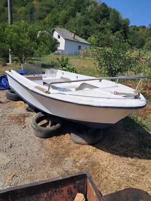 Barca fibra foarte bine intretinuta - imagine 2