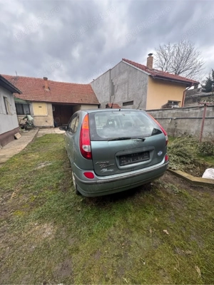 Dezmembrez Nissan Almera Tino - imagine 4
