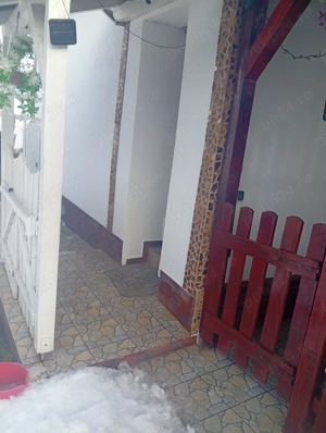 Casa vanzare la tara - imagine 2