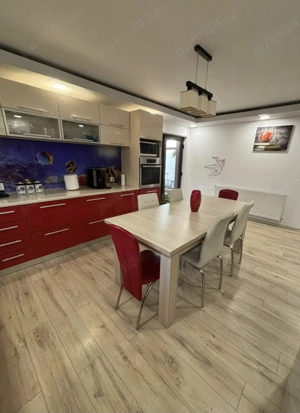 Casa de vânzare la 15 minute de centrul Bacăului  - imagine 2