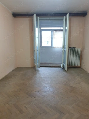 Titan Potcoava- parc Constantin Brancusi