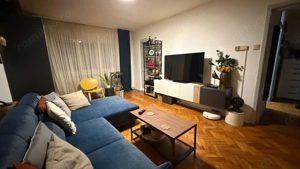 Zona Soarelui. Etaj. 2, langa Scoala 30.