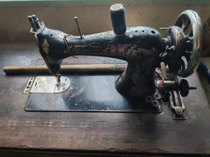 mașina de cusut  - imagine 5