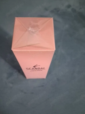 Parfum Scandal