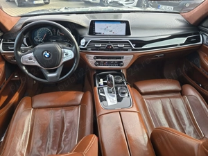  BMW Seria 7 Carbon Core Individual 4.4 Benzina 450 CP - imagine 16