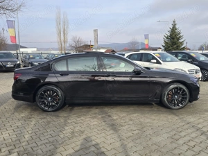  BMW Seria 7 Carbon Core Individual 4.4 Benzina 450 CP - imagine 4