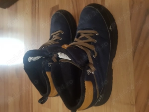 Vând bocanci de iarnă 