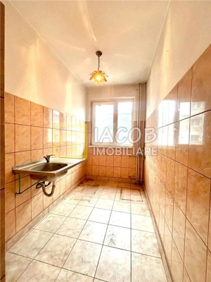 Apartament 3 camere, str. Stadionului, etaj 2 - imagine 9