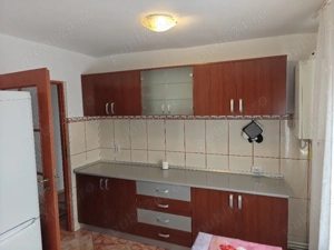 Vand apartament 2 camere  - imagine 4