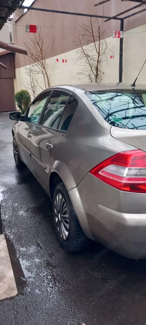 renault megane  - imagine 4