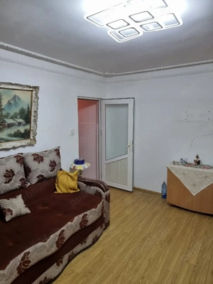 Apartament de vanzare 3 camere  - imagine 2