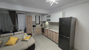 Proprietar Închirierez apartament 2 cam Esso | Bloc nou - imagine 3