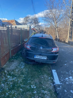 Renault Megane 3 1.5 Dci Bose avariat - imagine 3