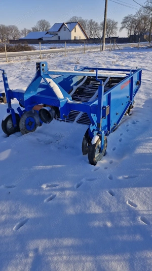 Mașină de scos recoltat ceapă usturoi și cartofi 