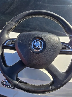 Volan Skoda Octavia 3  - imagine 3