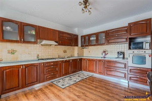 FILM! Edificiu cu identitate arhitecturala, 700mp teren, garaj 4X, Tractorul, Brasov - imagine 16