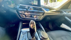 Vans BMW 520d Touring, an 2018, unic proprietar  - imagine 5
