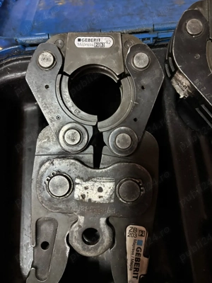 Vand masina de sertizat Geberit pe acumulator cu falci profil M - imagine 4