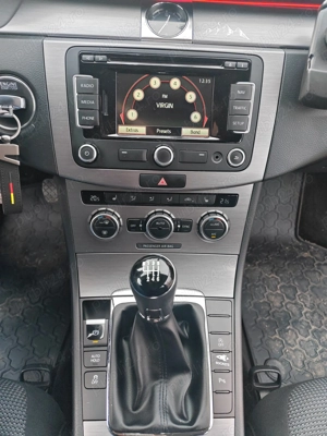 Volkswagen Passat Black Edition - imagine 9