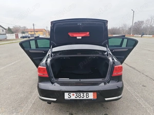 Volkswagen Passat Black Edition - imagine 4