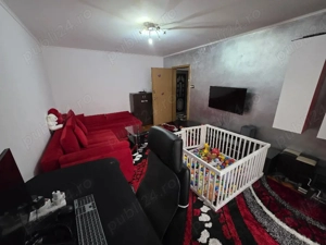 Proprietar. Etaj 1. Decomandat. Centrala proprie. Mobilat si utilat - imagine 3