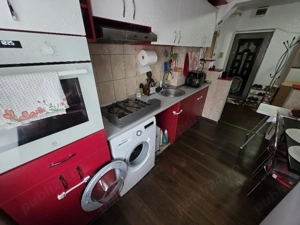 Proprietar. Etaj 1. Decomandat. Centrala proprie. Mobilat si utilat - imagine 2