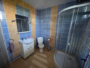 Se vinde clădire cu etaj la 30km de oraș, preț 46.500  - imagine 2