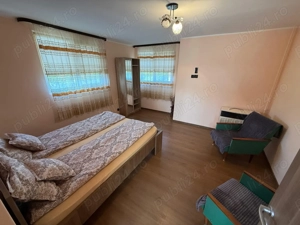 Se vinde clădire cu etaj la 30km de oraș, preț 46.500  - imagine 3