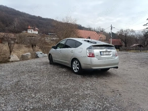 Toyota Prius 2  - imagine 2