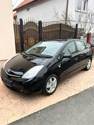 Vand Toyota Prius hibrid 15 vvt 2010