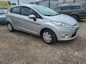 Ford fieste 1,2 L 2012 Benzina! - imagine 3
