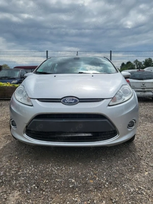 Ford fieste 1,2 L 2012 Benzina! - imagine 4