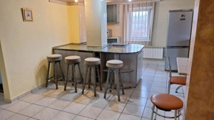 Inchiriez apartament 3 camere open space, zona Rogerius Oradea