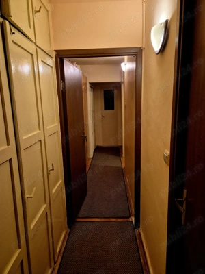 Apartament cu 3 camere, tip PB decomandat, Etaj 3 zona Rogerius (Lacul Rosu) - imagine 3