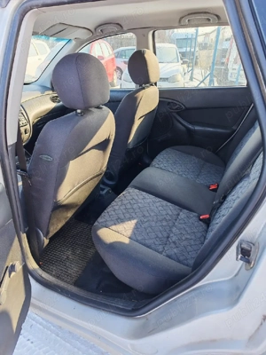 1000 euro Ford  Focus benzină  - imagine 4