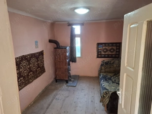 Casa la curte Lalosu, Portaresti VL - imagine 7