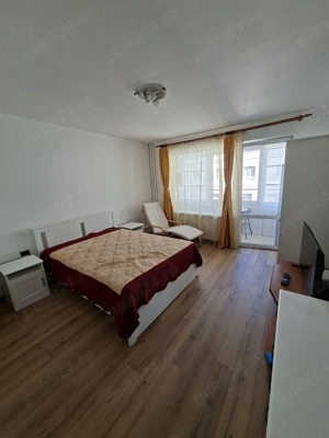 Inchiriez garsoniera vis a vis de Athenee Palace nou renovata - imagine 4