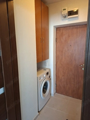 Inchiriez garsoniera vis a vis de Athenee Palace nou renovata - imagine 3