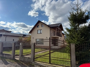 Vând casă , teren și garaj  în Piatra Neamț  - imagine 2