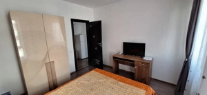 Închiriez studio 40 m2