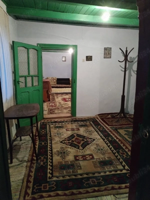 Vând casa bătrânească  - imagine 2