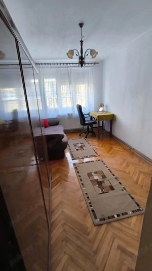 Vând apartament doua camere decomandate zona centrala