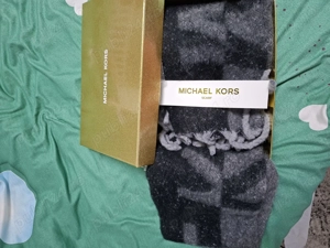 Vând eșarfă Michael Chors  - imagine 3