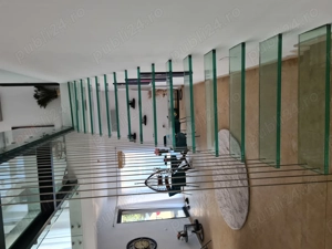 Scări flotante cu trepte din sticlă securizata - imagine 4