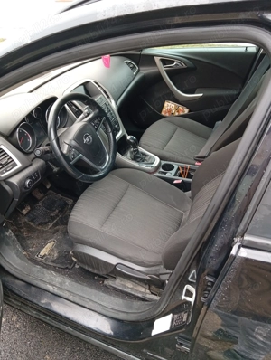 Vând Opel Astra J Sport Tourer 2011 - imagine 4