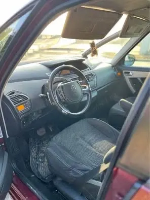 Vând sau dezmembrez Citroen c4picaso 2.0 automat  - imagine 2