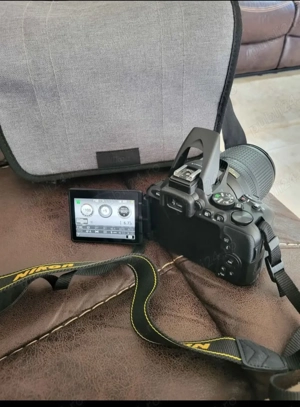 Aparat profesional Nikon D5600 aproape nou - imagine 2