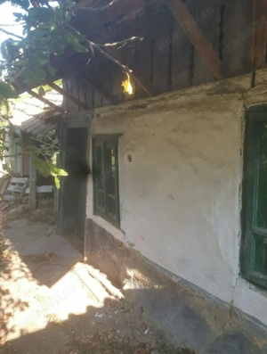 Vand casa batraneasca si teren - imagine 3